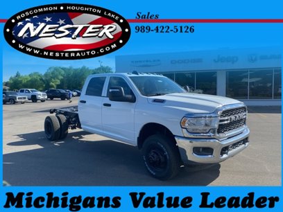 New 2024 RAM 3500 Tradesman w/ Chrome Appearance Group