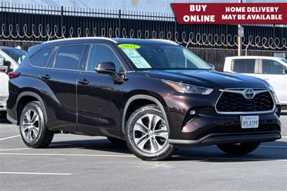 Used 2022 Toyota Highlander XLE