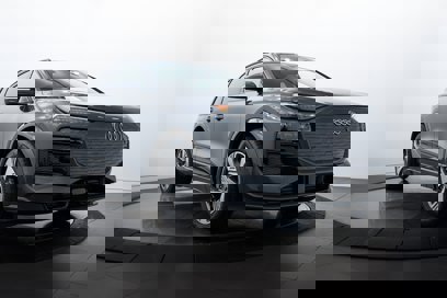 New 2025 Audi Q6 e-tron Prestige