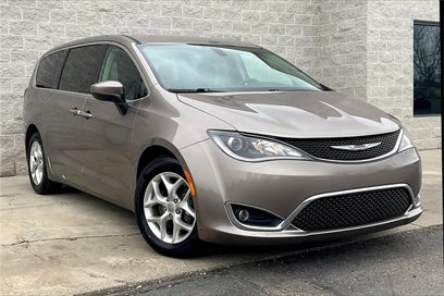Used 2017 Chrysler Pacifica Touring Plus w/ Tire & Wheel Group