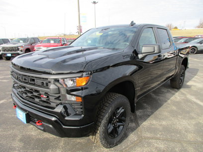New 2025 Chevrolet Silverado 1500 Custom Trail Boss w/ LPO, Dark Essentials Package