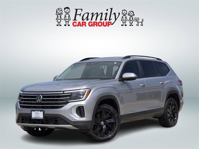 Used 2024 Volkswagen Atlas SE w/ Black Wheel Package