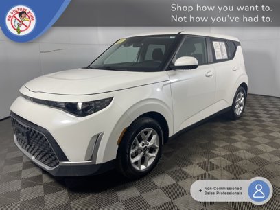 Used 2023 Kia Soul LX w/ Option Group 015