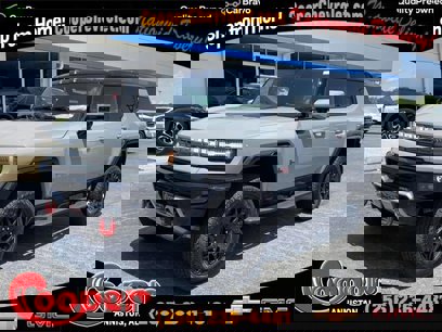 New 2025 GMC Hummer EV 2X w/ LPO, Sport Package