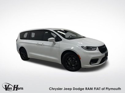 Used 2022 Chrysler Pacifica Touring-L w/ S Appearance Package