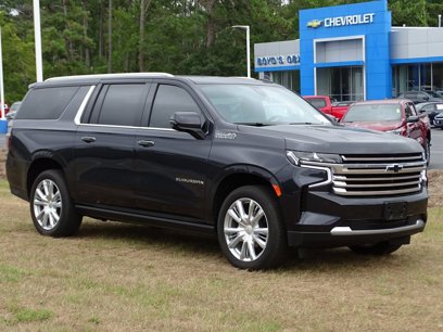 Used 2022 Chevrolet Suburban High Country w/ Premium Package 2