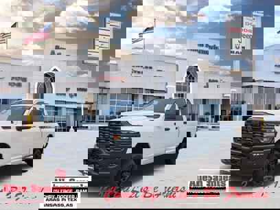 New 2025 RAM 2500 Tradesman w/ Commercial Features Package
