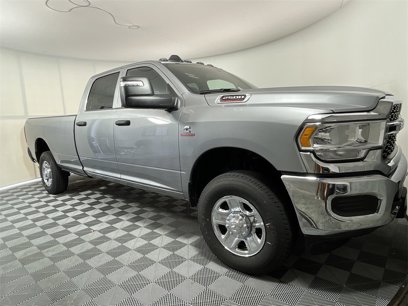 New 2024 RAM 2500 Tradesman w/ Chrome Appearance Group