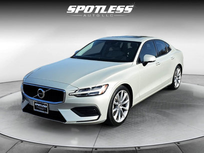 Used 2019 Volvo S60 T5 Momentum w/ Premium Package