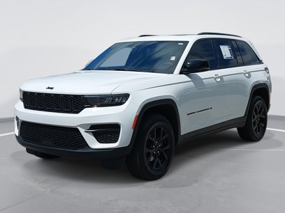 Used 2024 Jeep Grand Cherokee Altitude