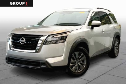 Used 2024 Nissan Pathfinder SV