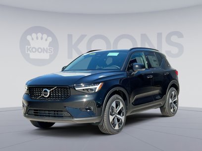 New 2025 Volvo XC40 B5 Plus w/ Protection Package Premier