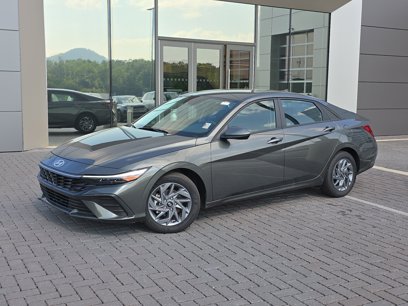 Used 2024 Hyundai Elantra SEL