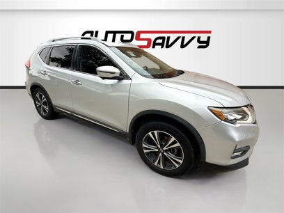Used 2017 Nissan Rogue SL