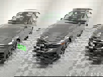 New 2025 Hyundai Elantra Limited