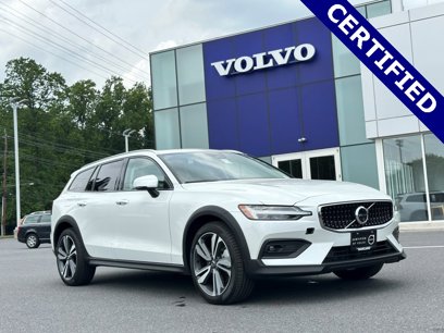 Certified 2024 Volvo V60 B5 Cross Country Plus w/ Protection Package Premier