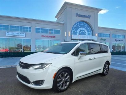 Certified 2019 Chrysler Pacifica Limited w/ Tire & Wheel Group