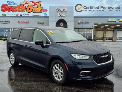 Certified 2023 Chrysler Pacifica Touring-L