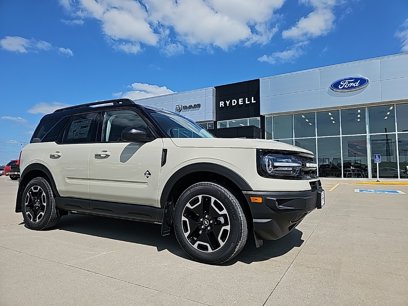 New 2024 Ford Bronco Sport Outer Banks w/ Tech Package