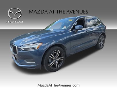 Used 2018 Volvo XC60 T6 Momentum w/ Vision Package