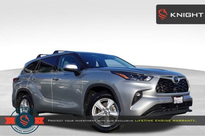 Used 2022 Toyota Highlander LE