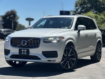 Used 2022 Volvo XC90 T6 Momentum w/ Advanced Package