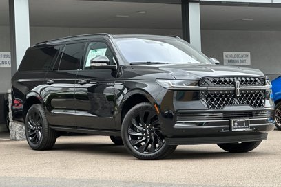 New 2025 Lincoln Navigator L Reserve w/ Jet Appearance Package
