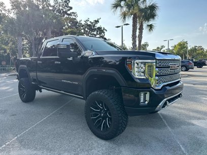 Used 2022 GMC Sierra 2500 Denali w/ Denali Black Diamond Edition