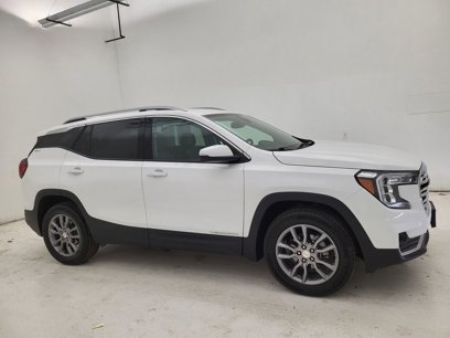 Used 2024 GMC Terrain SLT
