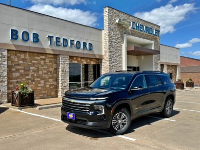New 2025 Chevrolet Traverse LT w/ Driver Confidence Package
