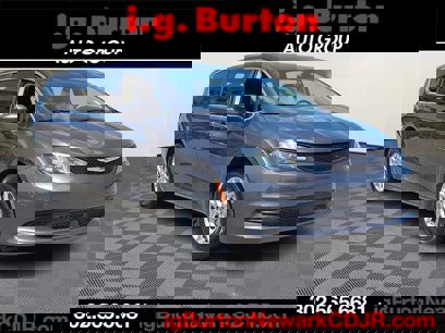 Used 2022 Chrysler Voyager LX