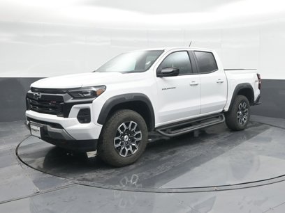 Used 2023 Chevrolet Colorado Z71 w/ Z71 Convenience Package 2