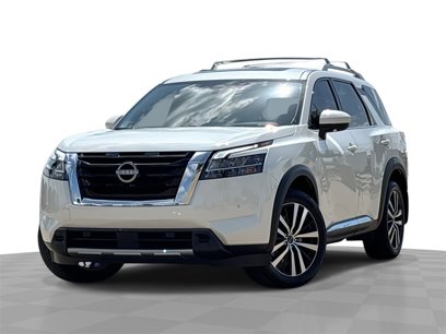 Used 2024 Nissan Pathfinder Platinum w/ Cargo Package