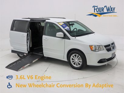 Used 2016 Dodge Grand Caravan SXT w/ UConnect Hands-Free Group