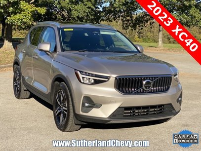 Used 2023 Volvo XC40 B5 Plus
