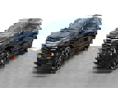 New 2025 Chevrolet Traverse LT w/ Sun and Wheel Package