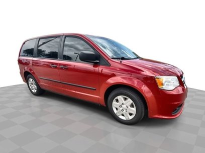 Used 2013 Dodge Grand Caravan American Value Package w/ UConnect Hands-Free Group