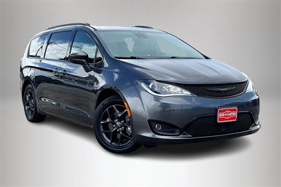 Used 2020 Chrysler Pacifica Touring-L Plus