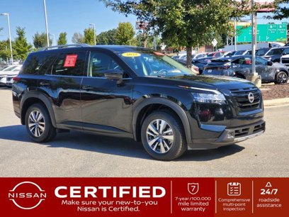 Certified 2022 Nissan Pathfinder SL w/ SL Black Package