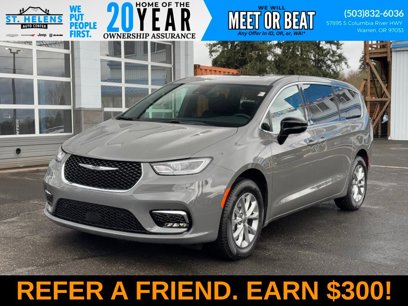 New 2025 Chrysler Pacifica Select