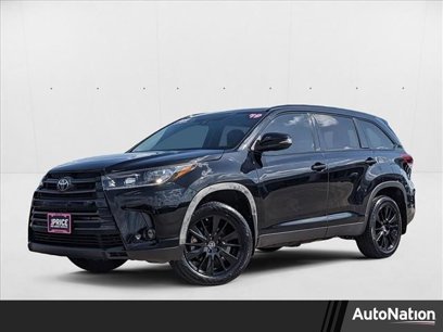Used 2019 Toyota Highlander SE