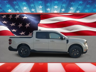New 2025 Ford Maverick Lariat w/ Black Appearance Package