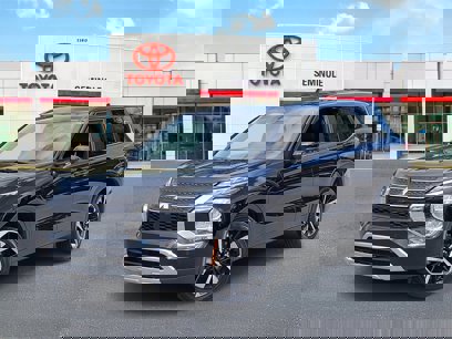 Used 2024 Mitsubishi Outlander SE