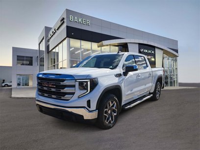 New 2025 GMC Sierra 1500 SLE w/ Preferred Package