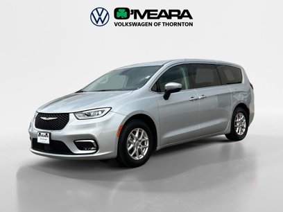 Used 2023 Chrysler Pacifica Touring-L