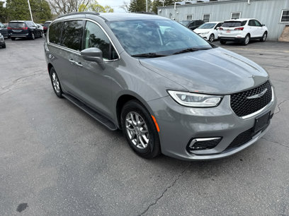 Used 2021 Chrysler Pacifica Touring
