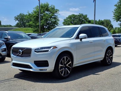 Used 2022 Volvo XC90 T6 Momentum w/ Advanced Package