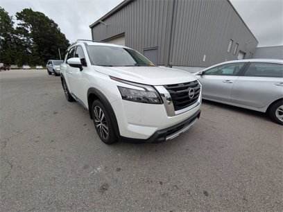 Used 2025 Nissan Pathfinder Platinum