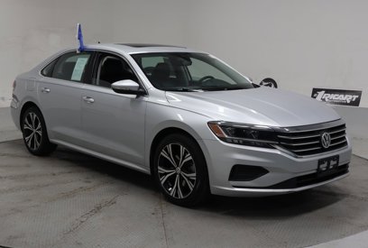 Used 2021 Volkswagen Passat 2.0T SE