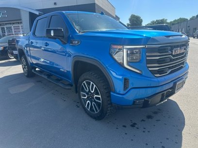 Used 2022 GMC Sierra 1500 AT4 w/ AT4 Preferred Package